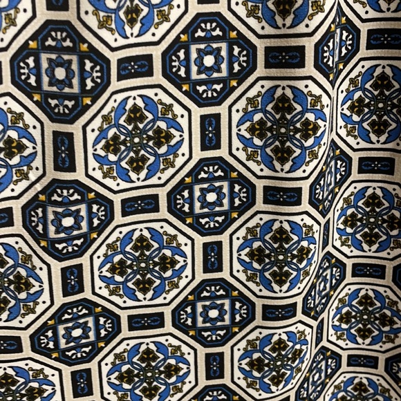 Patterned Dress - Picture 5 of 6